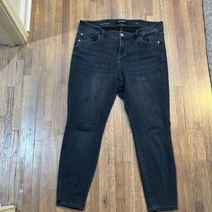 Liverpool Los Angeles gray ankle jeans 14w 14